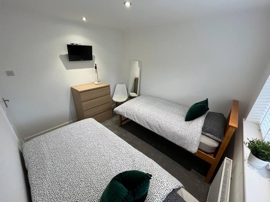 Burscough Idyllic Bungalow, Ideal Location In West Lancashire מראה חיצוני תמונה